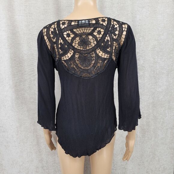 ASTR Elegant Black Lace Women's Top - Picture 4 of 9